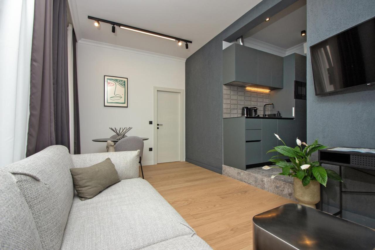 Maroen Lux Studio And Apartment Old Town สปลิท ภายนอก รูปภาพ